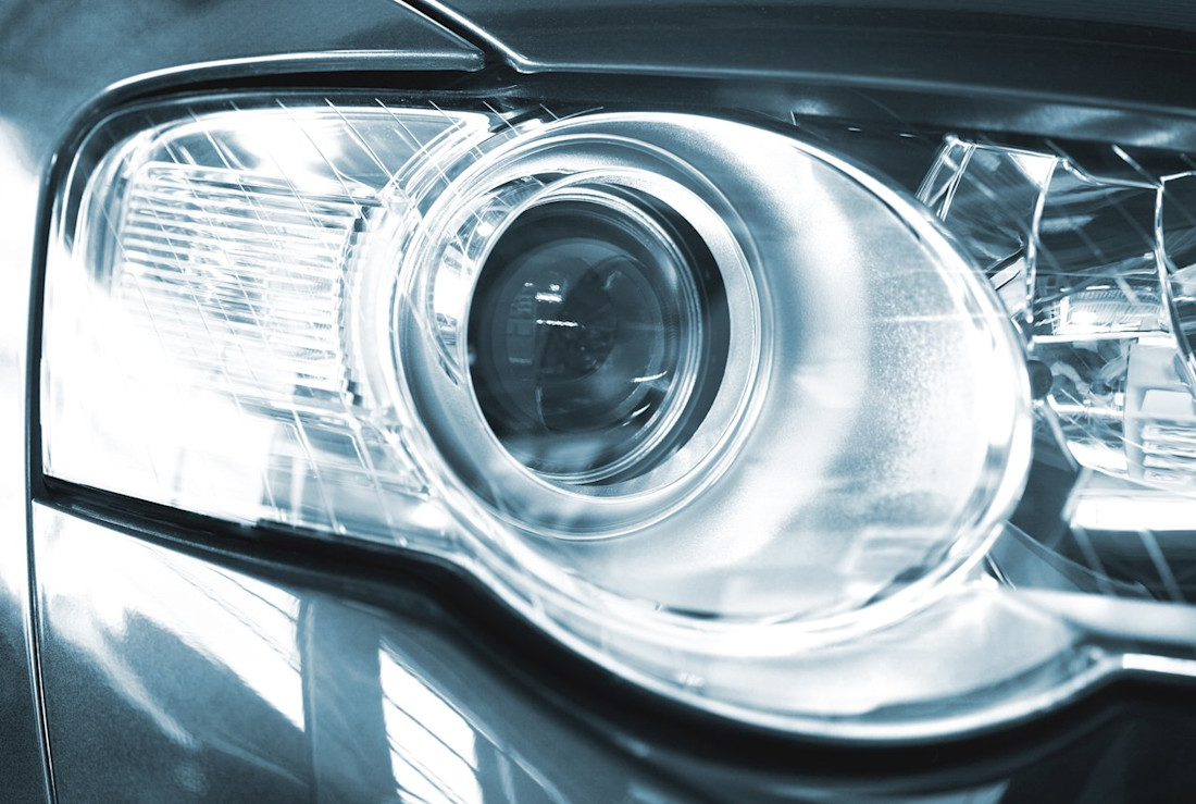 Xenonlampen: Alles wat je moet weten over werking, voordelen en vervangingskosten van deze premium autoverlichting