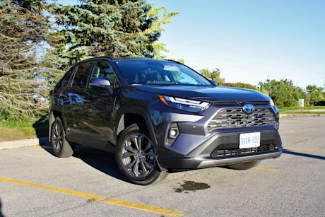 Editorial 2022 toyota rav4 hybrid limited 02 db fr