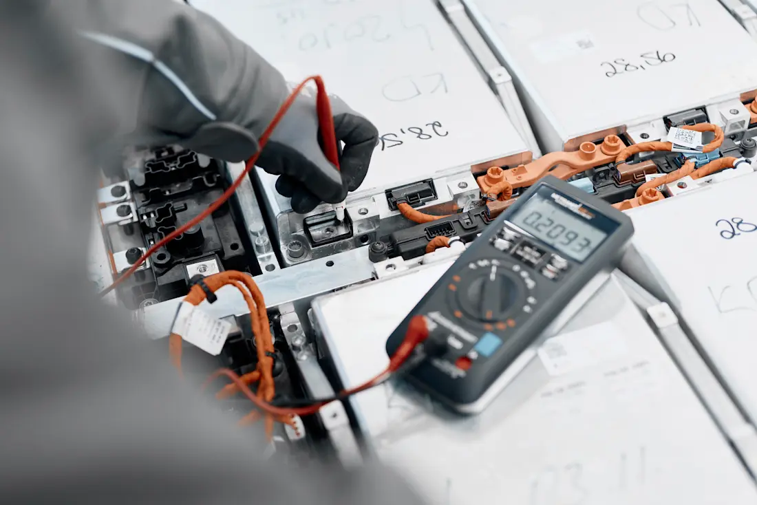 Hoogspanningsbatterij testen Hoogspanningsbatterij testen
