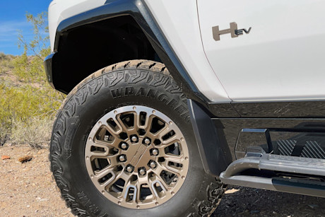 Editorial 2022 gmc hummer ev edition 1 pickup 20 ct
