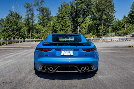 Editorial 2018 jaguar f type svr coupe 10 bm