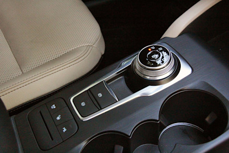 Editorial 2020 ford escape titanium hybrid 22 dw