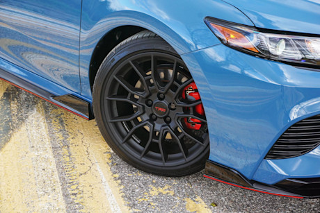 Editorial 2022 toyota camry xse v6 trd 09 di