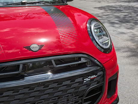 Editorial 2025 mini cooper jcw convertible fd sbe 250410 3