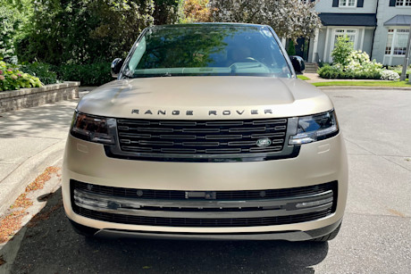 2026 Land Rover Range Rover SE PHEV Review Image