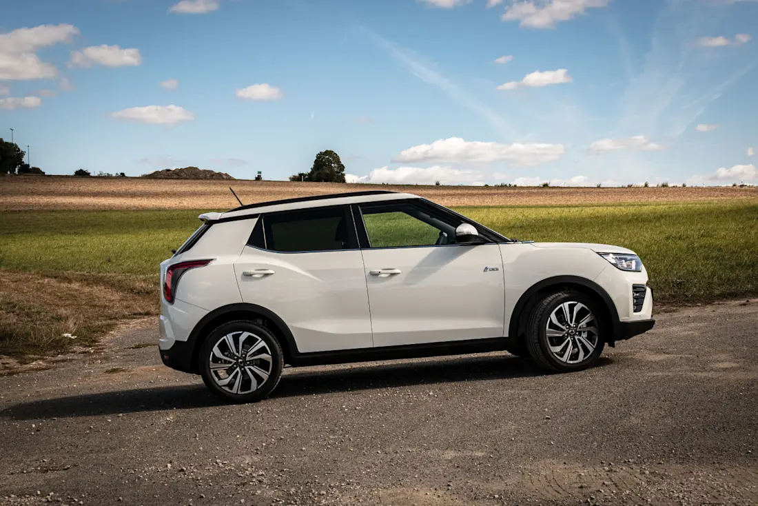 SsangYong-Tivoli-Side SsangYong-Tivoli-Side