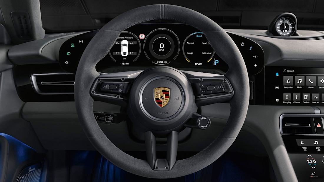 high_taycan_interior_2019_porsche_ag(4).jpg