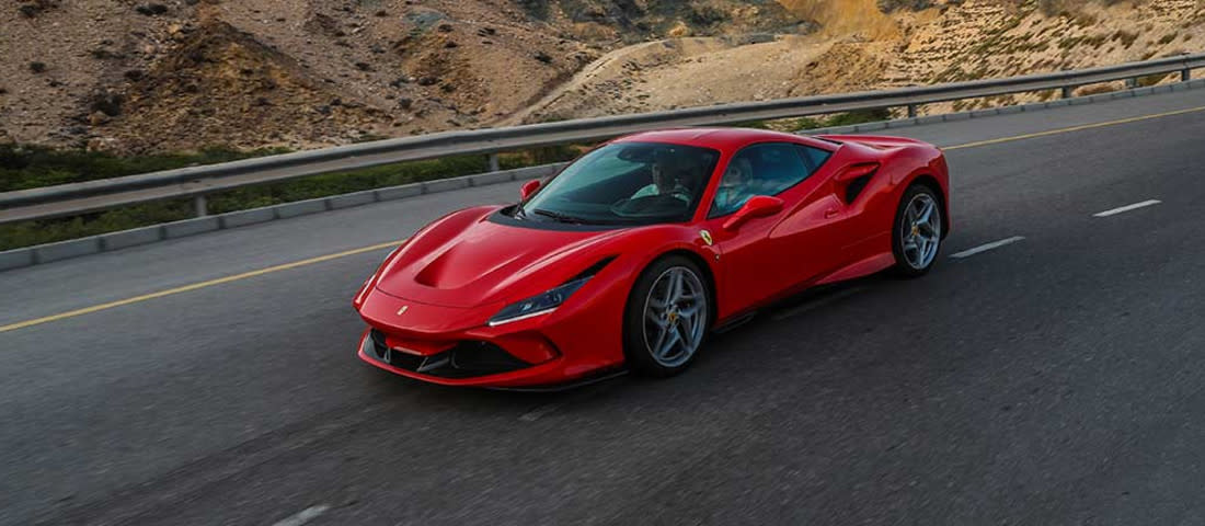 ferrari-f8-tributo-l-02-1100