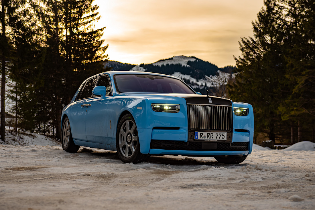 Test Rolls-Royce Phantom VIII: Paradiesvogel auf Rädern