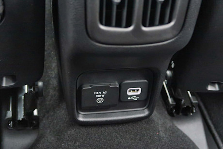 Editorial 2018 jeep compass limited 4x4 27 jm