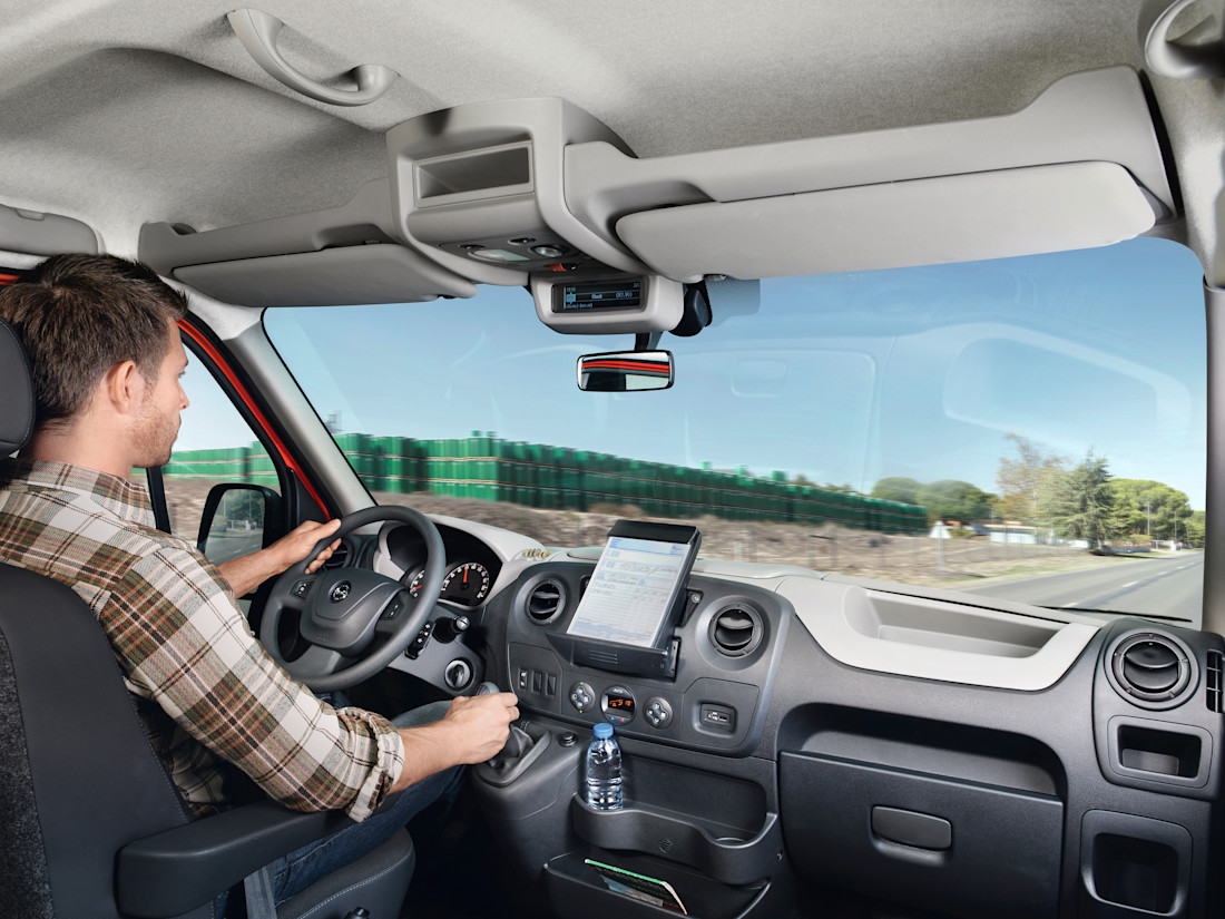 opel-movano-interieur