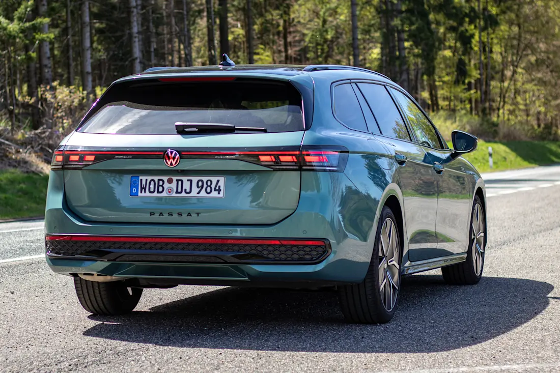 vw-passat-variant-2026-heckansicht