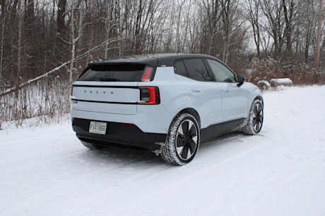 Volvo EX30 2025 vs Volvo EX40 2025 – Quel est le meilleur choix pour vous? Image