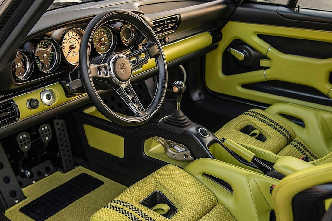 Porsche-911-964-singer-naples-commission (24).jpg