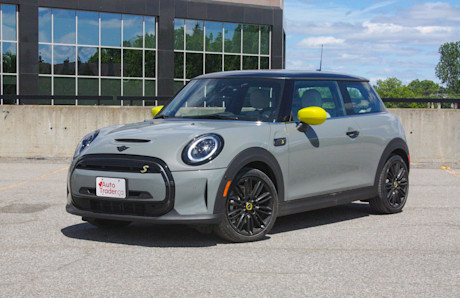 Editorial 2022 mini cooper se premierplus 02 cc