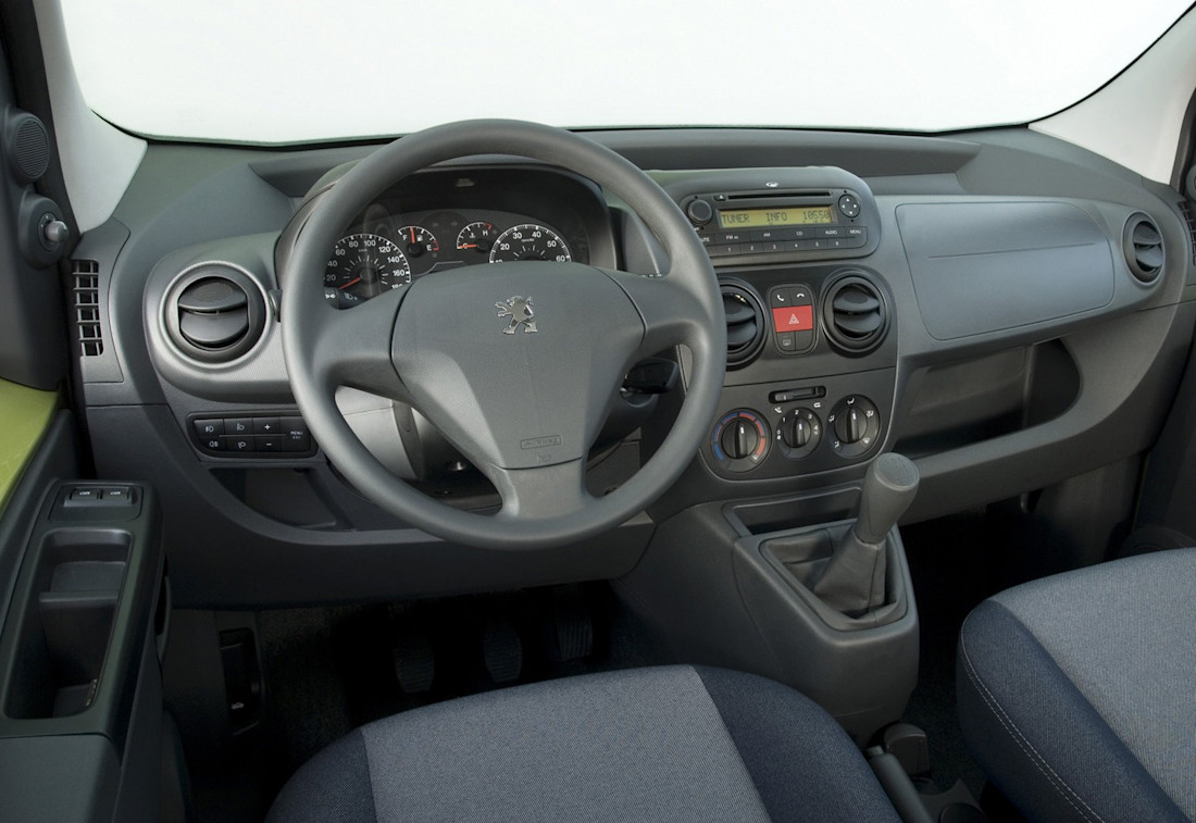 peugeot-bipper-tepee-interior