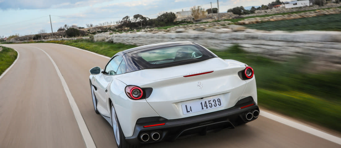 ferrari-portofino-back-1100