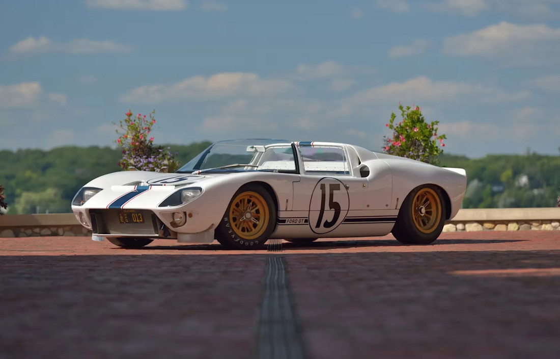 Ford-GT40-Roadster-Prototype-1965 (5).jpg