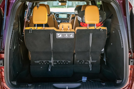 Editorial 2021 chrysler pacifica hybrid pinnacle 21 bm