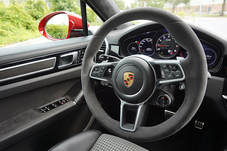 Editorial 2021 porsche cayenne gts coupe 28 jl