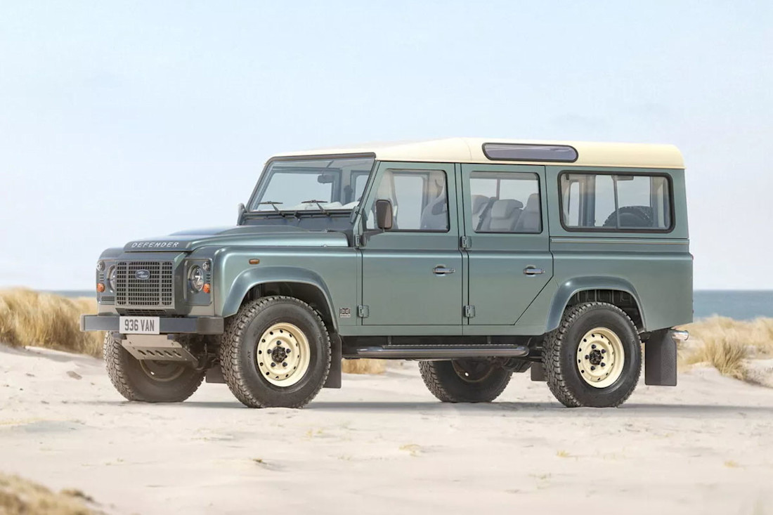Land Rover Defender Classic V8 03.jpg