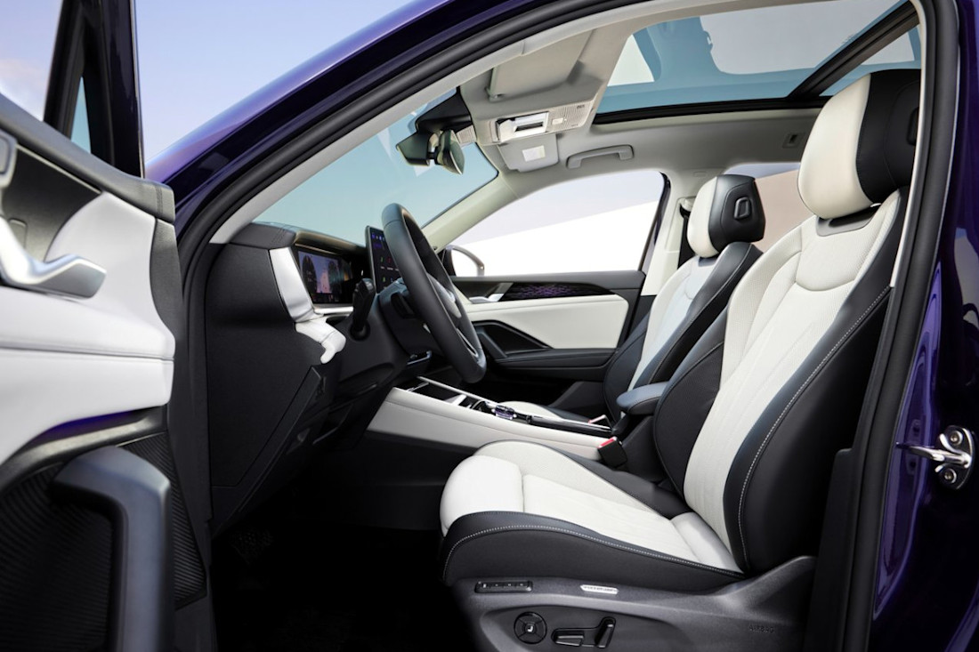 Volkswagen-Tayron-2025-interior (4).jpg