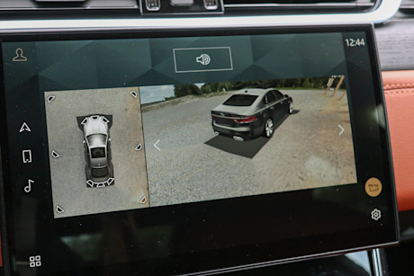 Editorial 2021 jaguar xf p300 r dynamic 32 jm