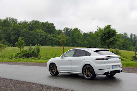 Editorial 2020 porsche caynne coupe turbo 15 dw