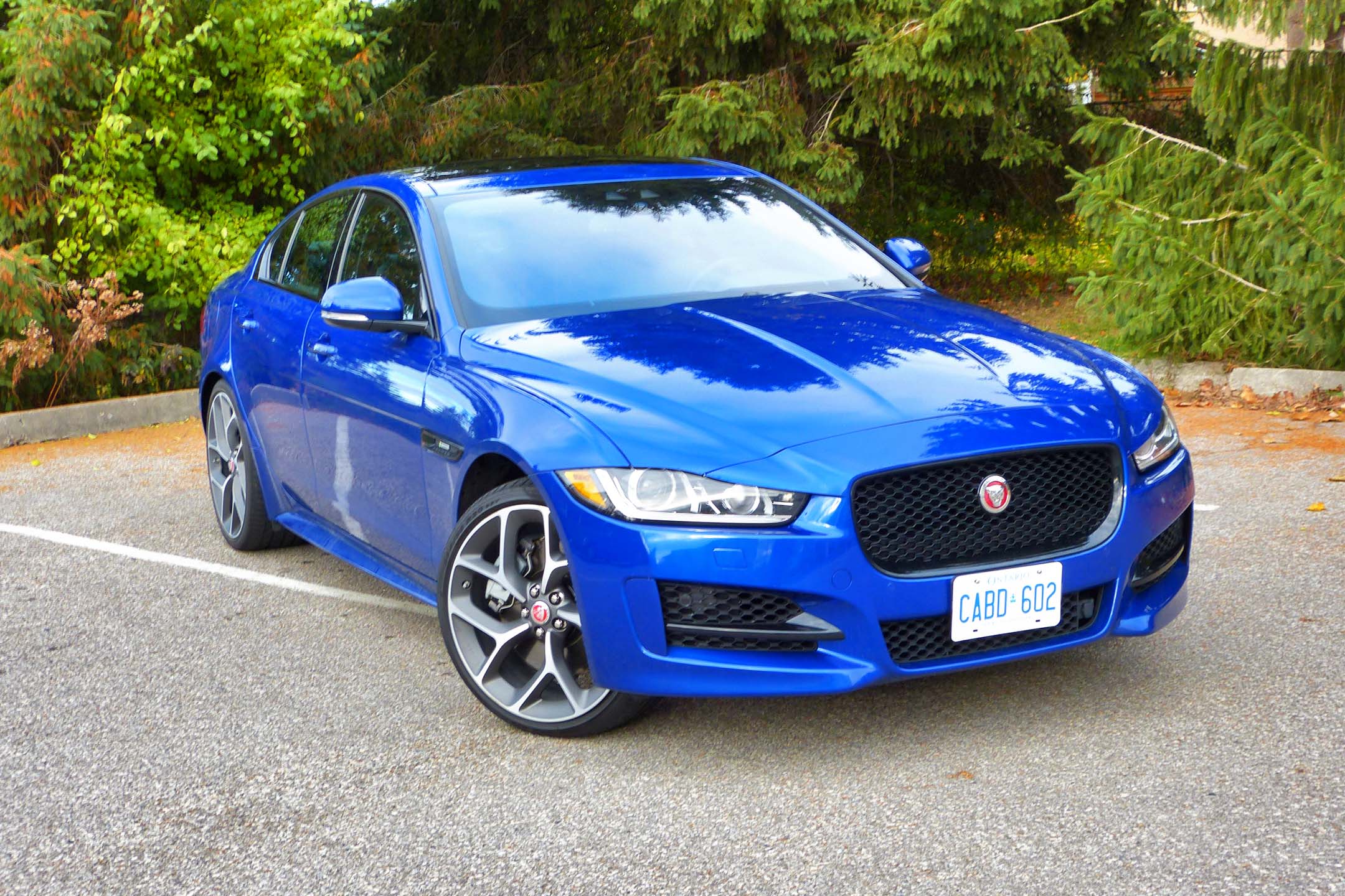 2017 Jaguar XE AWD R-Sport Test Drive Review - AutoTrader.ca