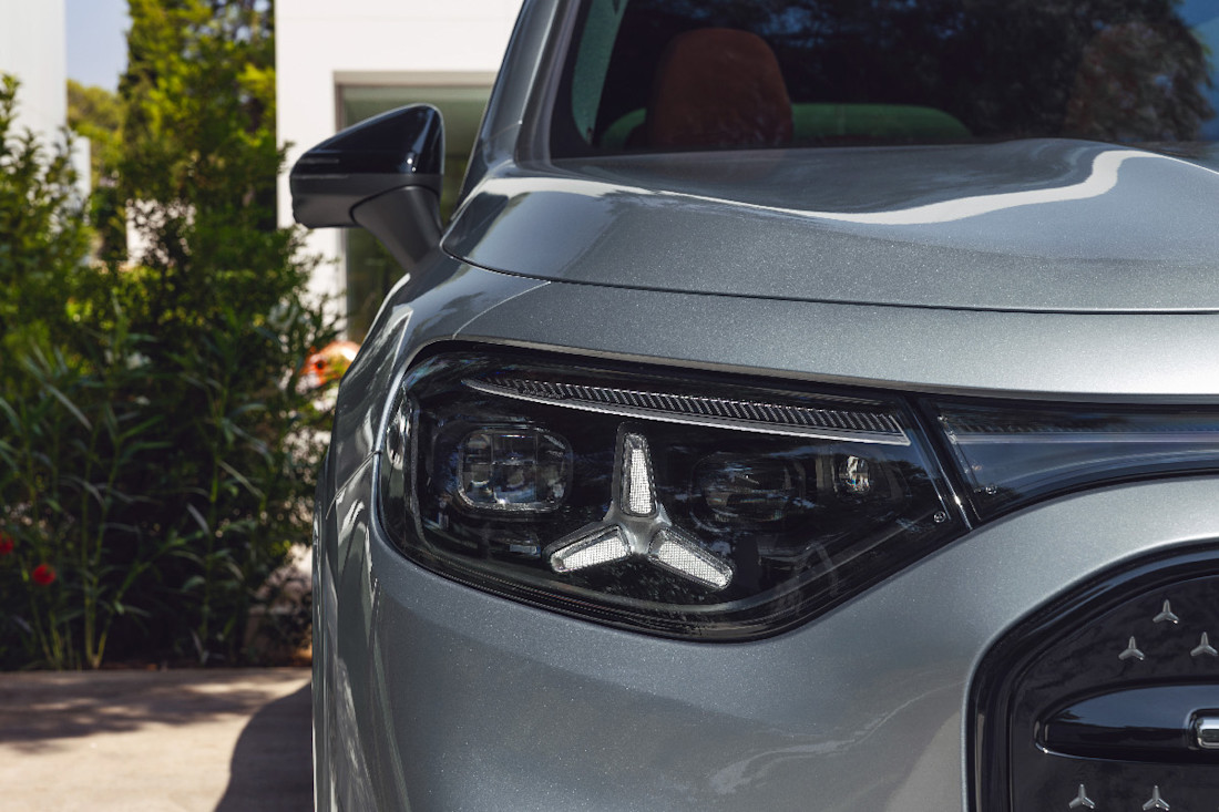 Mercedes-GLB-2026-luces (2).jpg