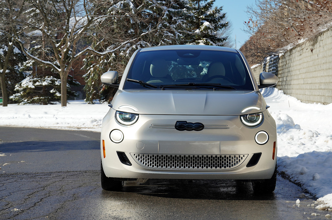 2025 Fiat 500e Griogio Armani - TD - VA - 260404 - 12.jpg
