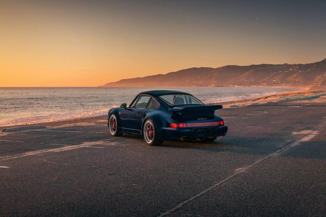 Porsche-911-Turbo-S-Lightweight-1993 (8).jpg