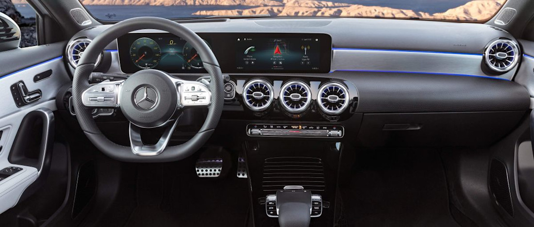 Mercedes-Benz-A220-3