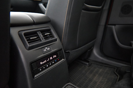 Editorial 2024 mazda cx 90 phev gs l td 240229 33 jk