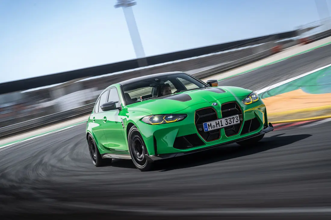 BMW M3 CS (2023) rijdend, vooraanzicht