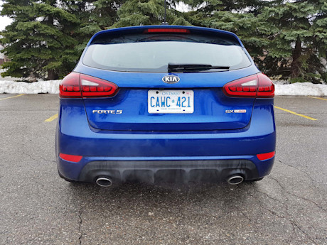 Editorial 2017 kia forte5 sx 06 sw