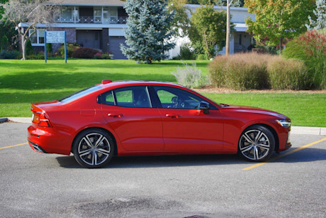 Premier essai : Volvo S60 et V60 2019 Body Image