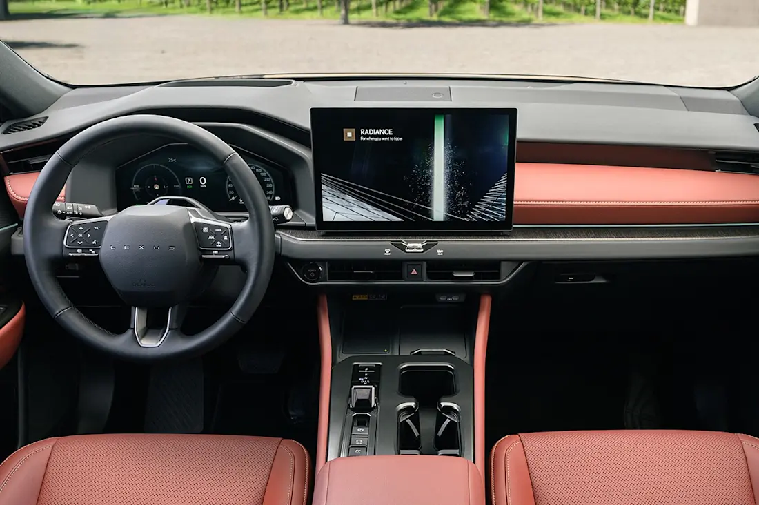 BEBE20260903 lexus NX 03