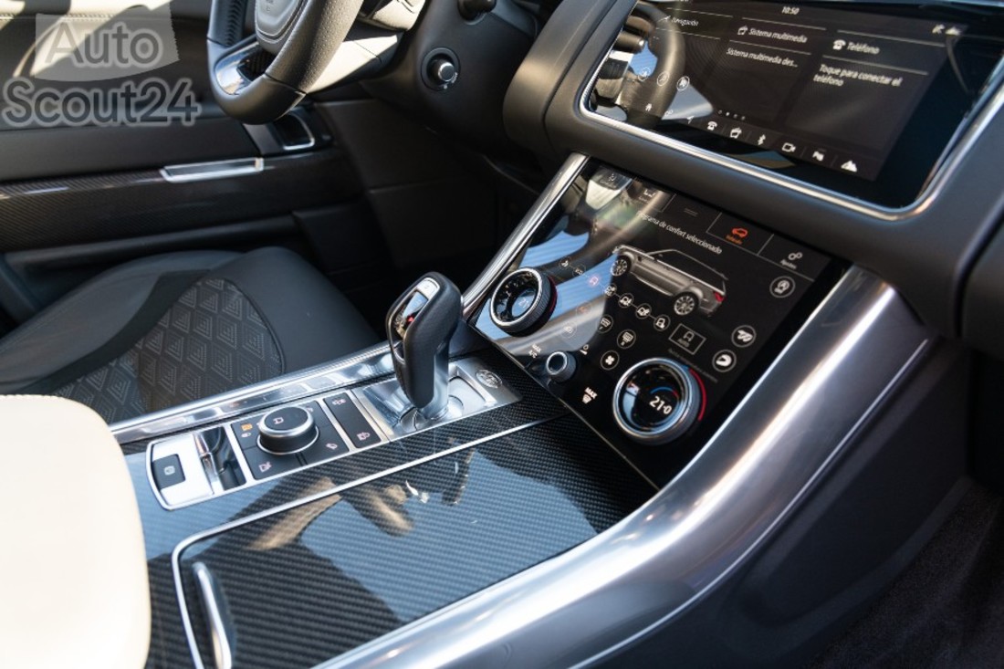 Jaguar-Land Rover SV - 3000px-23.jpg