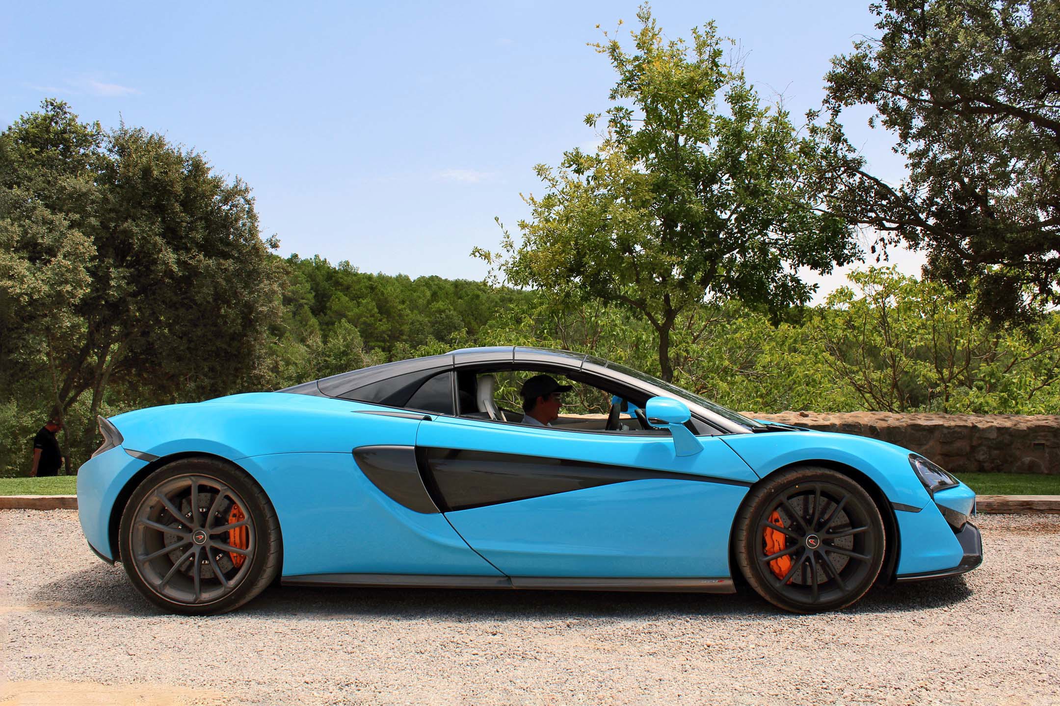 2018 McLaren 570S Spider First Drive Review - AutoTrader.ca