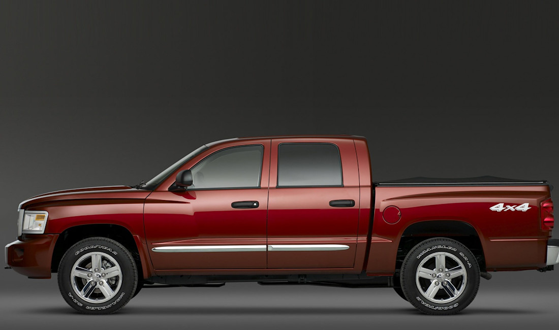 dodge-dakota-side