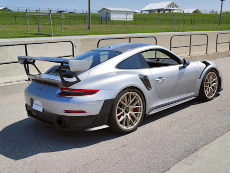Editorial 2018 porsche 911 gt2 rs 04 jb
