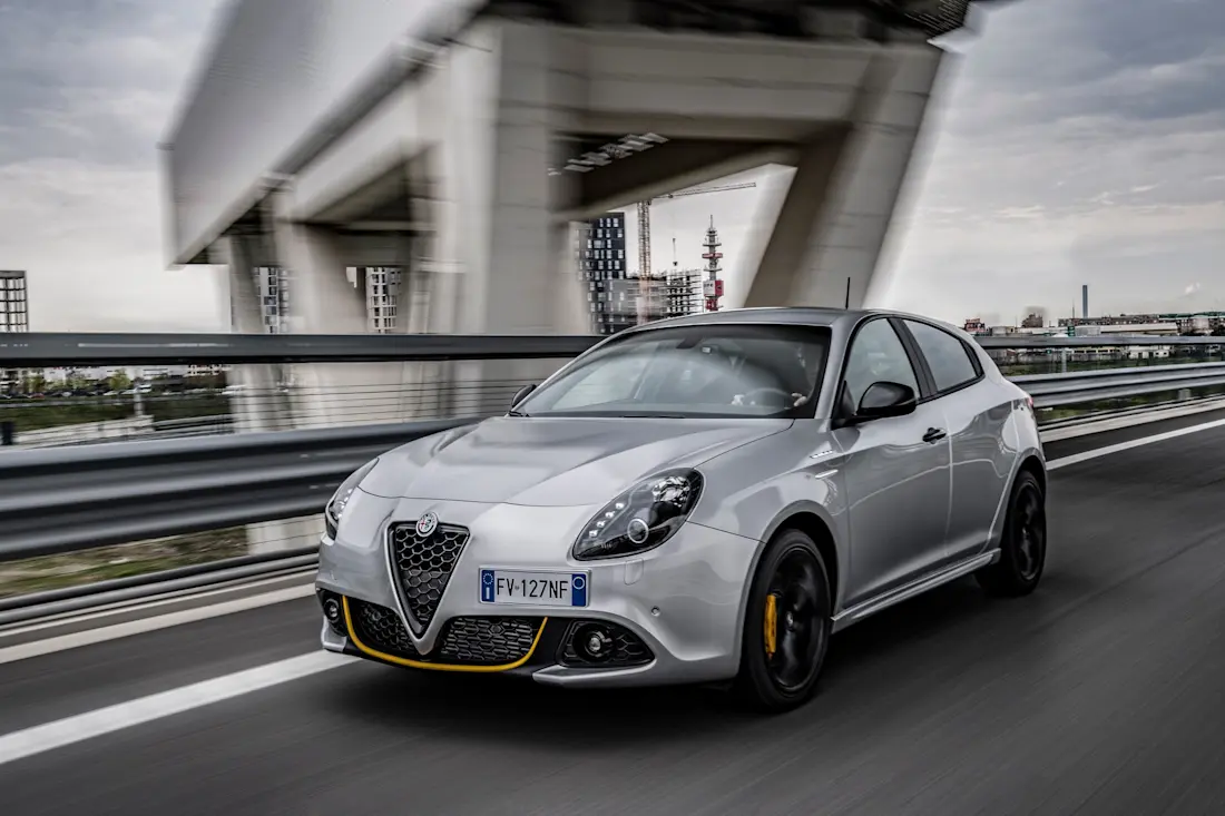 alfa romeo giulietta veloce 39