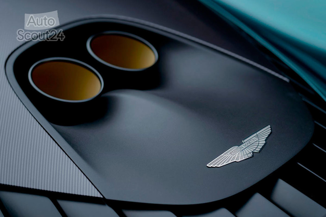 Aston-Martin-Valhalla-2022-(16).jpg