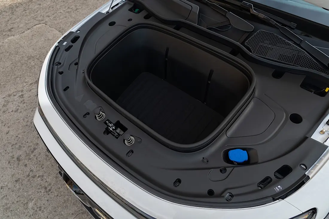 BEBE20260423 Mercedes GLB 03