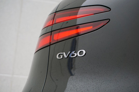 Editorial 2024 genesis gv60 performance awd td 231128 13 di