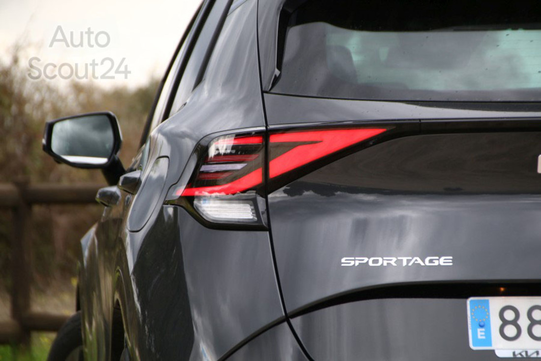 kia-sportage-hybrid-38.jpg
