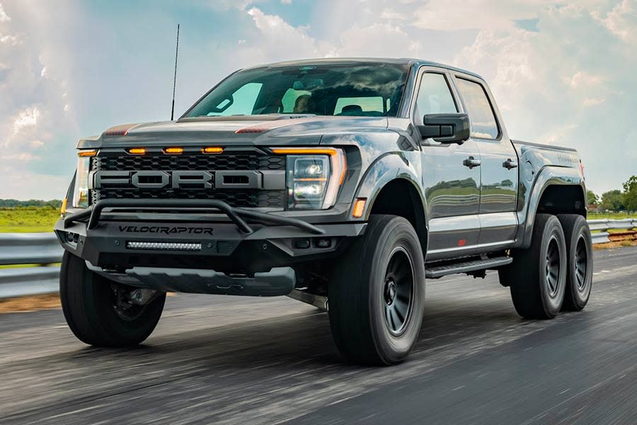 Hennessey-VelociRaptor-6x6-F-150 (1).jpg