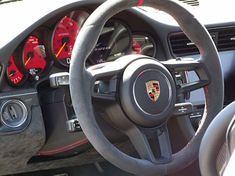 Editorial 2018 porsche 911 gt2 rs 21 jb