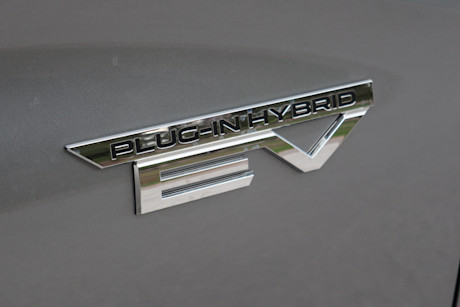 Editorial 2024 mitsubishi outlander phev gt premium 47